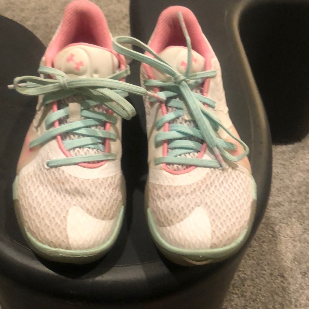 Under Armor teal and pink basketball shoes